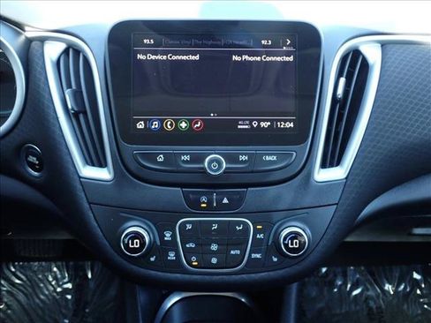 Used 2022 Chevrolet Malibu LT FWD image 15