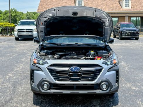 Used 2025 Subaru Outback Premium AWD/4WD image 29