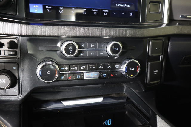 Used 2024 Ford F250 Platinum w/ FX4 Off-Road Package AWD/4WD image 54