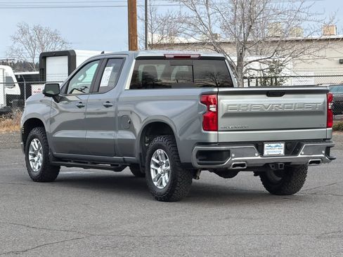 Used 2023 Chevrolet Silverado 1500 LT w/ Z71 Off-Road Package image 6