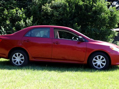 Used 2009 Toyota Corolla XLE image 4