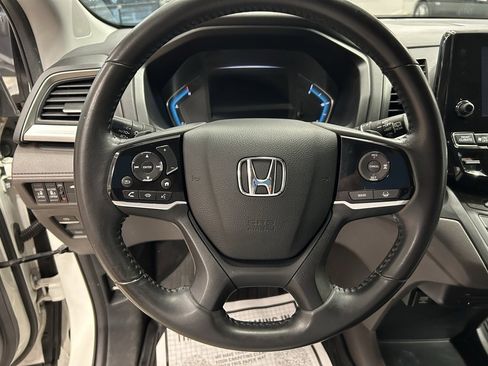 Used 2018 Honda Odyssey Touring image 12