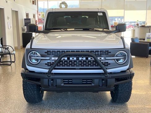 New 2025 Ford Bronco Badlands image 2