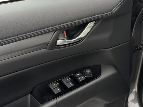 Used 2025 MAZDA CX-5 AWD 2.5 S w/ Preferred Package image 17