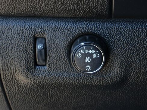 Used 2021 Chevrolet Colorado LT w/ LT Convenience Package image 19