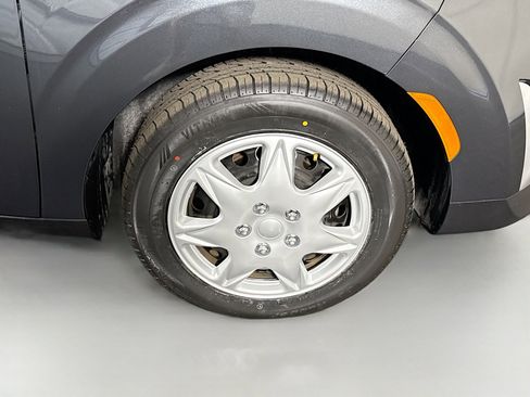 Used 2023 Kia Soul LX FWD image 31