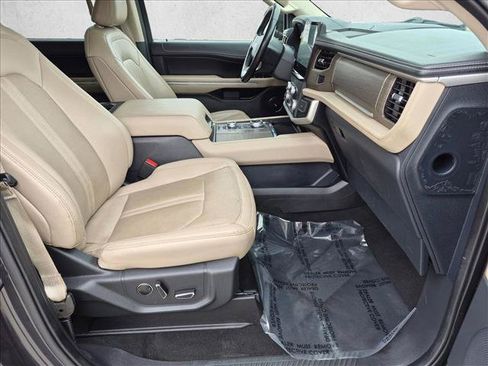 Used 2023 Ford Expedition Limited AWD/4WD image 21