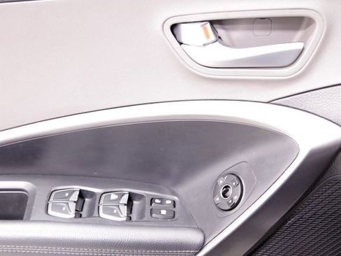 Used 2018 Hyundai Santa Fe Sport image 20