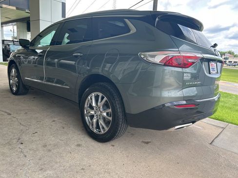 Used 2023 Buick Enclave Premium w/ Experience Buick Package FWD image 5