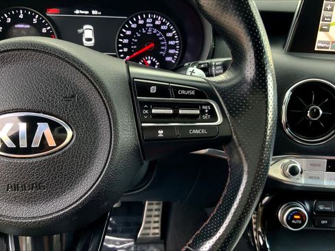Used 2019 Kia Stinger GT2 image 22