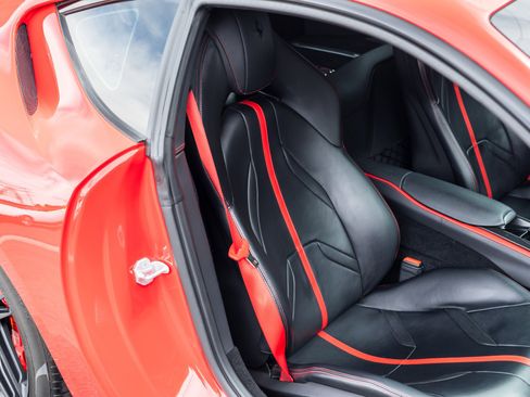 Used 2019 Ferrari 812 Superfast RWD image 35