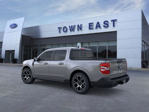 New 2025 Ford Maverick Lariat image 4