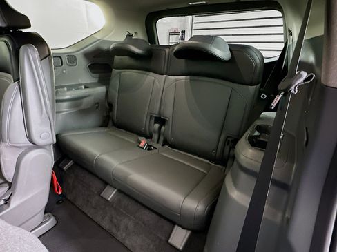 Used 2024 Kia EV9 Light Long Range image 29