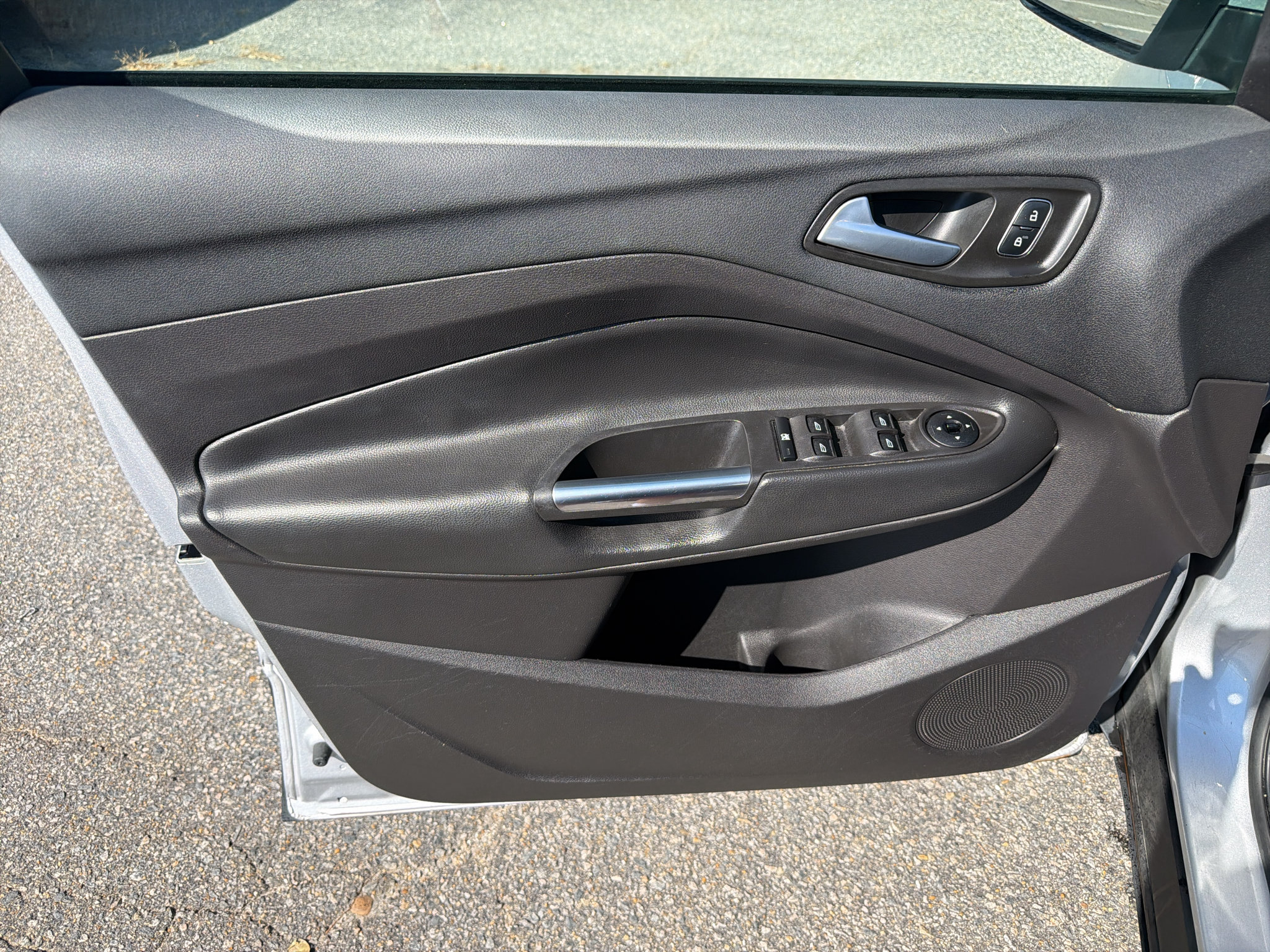Used 2018 Ford Escape SEL FWD image 9