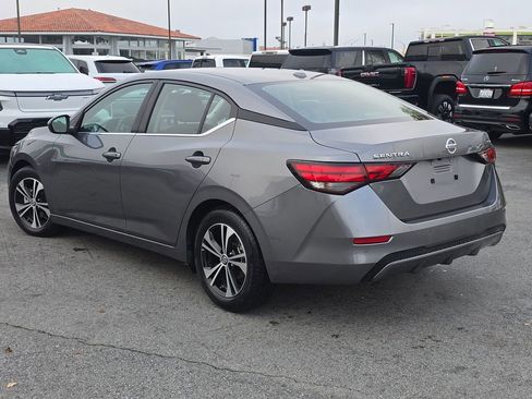 Used 2023 Nissan Sentra SV image 3