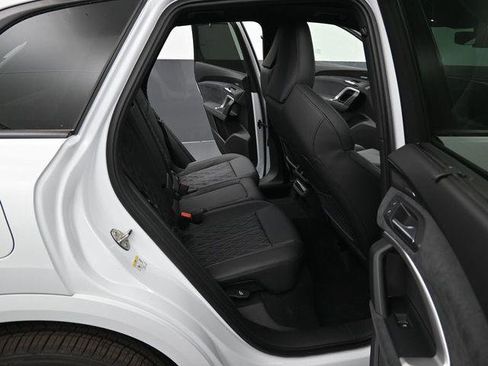 New 2026 Audi SQ5 Premium Plus image 13