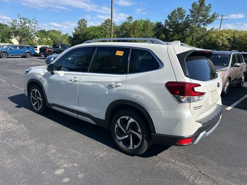 Used 2022 Subaru Forester Touring w/ Popular Package #2 AWD/4WD image 7