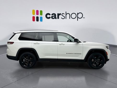 Used 2023 Jeep Grand Cherokee L Limited w/ Black Appearance Package AWD/4WD image 6