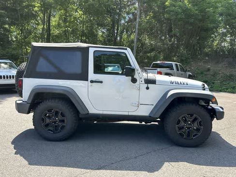 Used 2016 Jeep Wrangler Sport AWD/4WD image 3