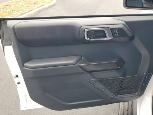 Used 2025 Ford Bronco Outer Banks AWD/4WD image 14
