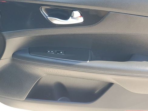 Used 2023 Kia Forte GT-Line w/ GT-Line Technology Package image 43