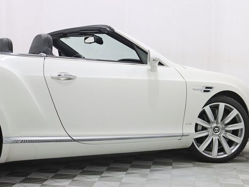 Used 2016 Bentley Continental GT image 11