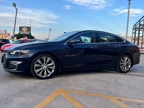 Used 2017 Chevrolet Malibu Premier w/ Premier Sun and Wheel Package FWD image 3