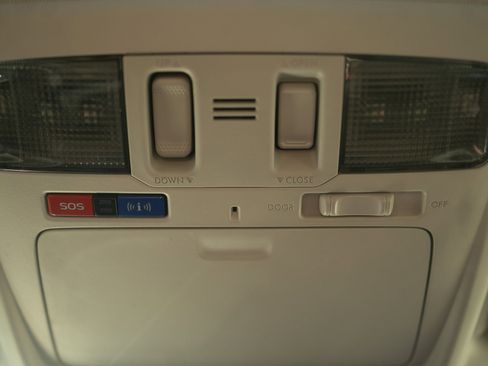 Used 2016 Subaru Outback 2.5i Limited image 13