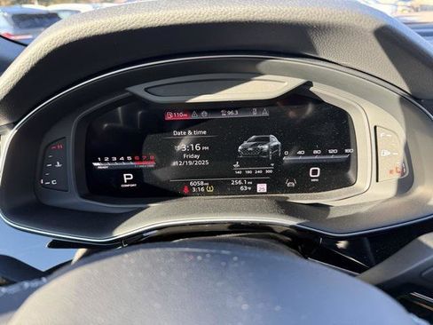 Certified 2025 Audi Q8 Prestige w/ Prestige Package image 16