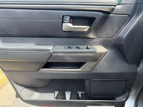 Used 2022 Toyota Tundra SR5 AWD/4WD image 29