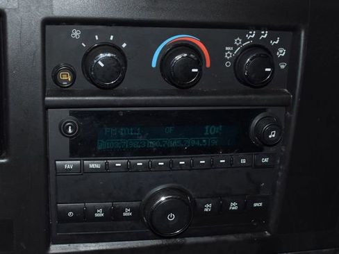 Used 2023 GMC Savana 2500 w/ Driver Convenience Package image 19