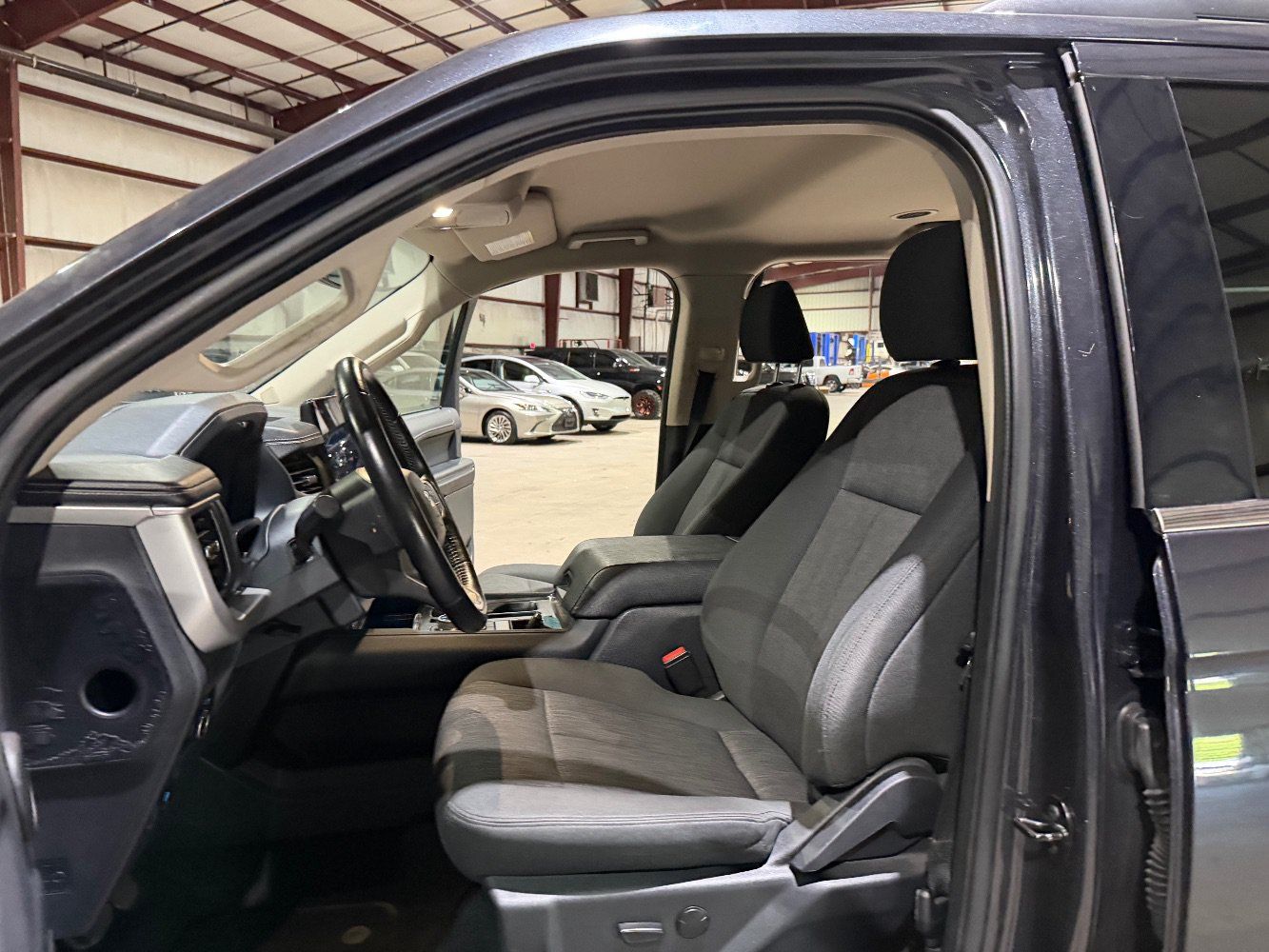 Used 2024 Ford Expedition Max XLT RWD image 14