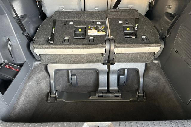 Certified 2026 Toyota Sienna XLE FWD image 19