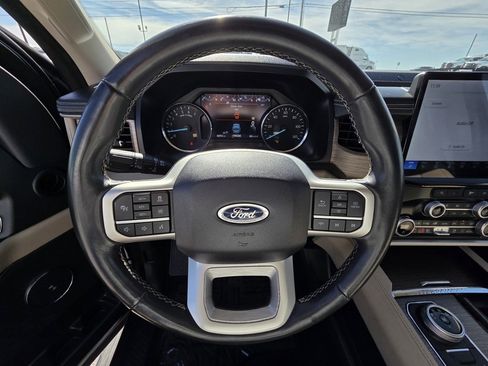 Used 2024 Ford Expedition Limited image 14