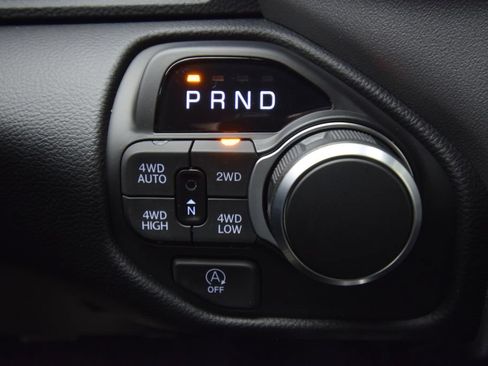 New 2026 RAM 1500 4x4 Crew Cab image 30