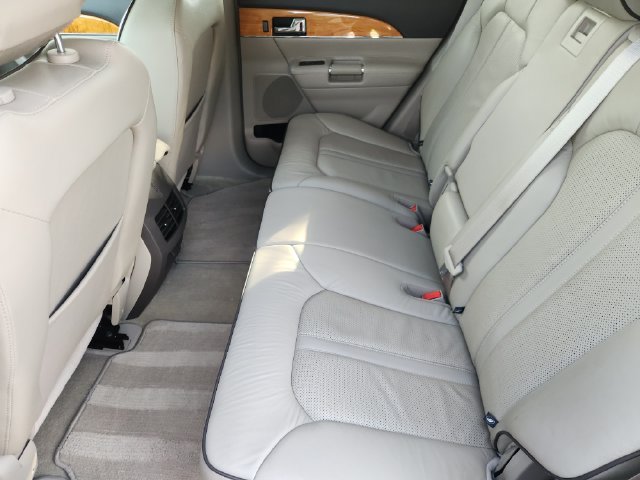 Used 2013 Lincoln MKX FWD image 29