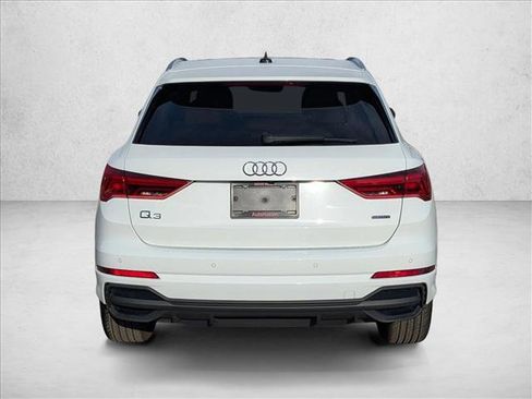 Certified 2025 Audi Q3 2.0T Premium Plus w/ Premium Plus Package image 7