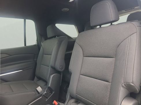 New 2026 Chevrolet Traverse LT image 9