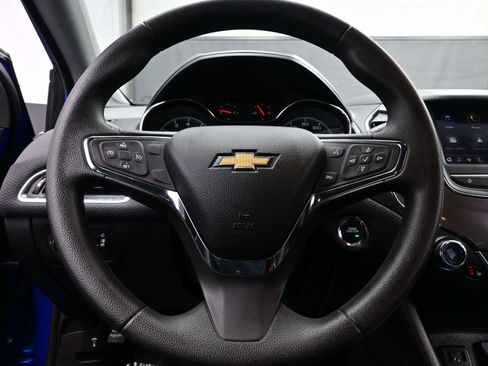 Used 2019 Chevrolet Cruze LT w/ Convenience Package image 22