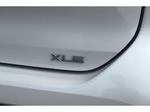 Certified 2025 Toyota Highlander XLE FWD image 34
