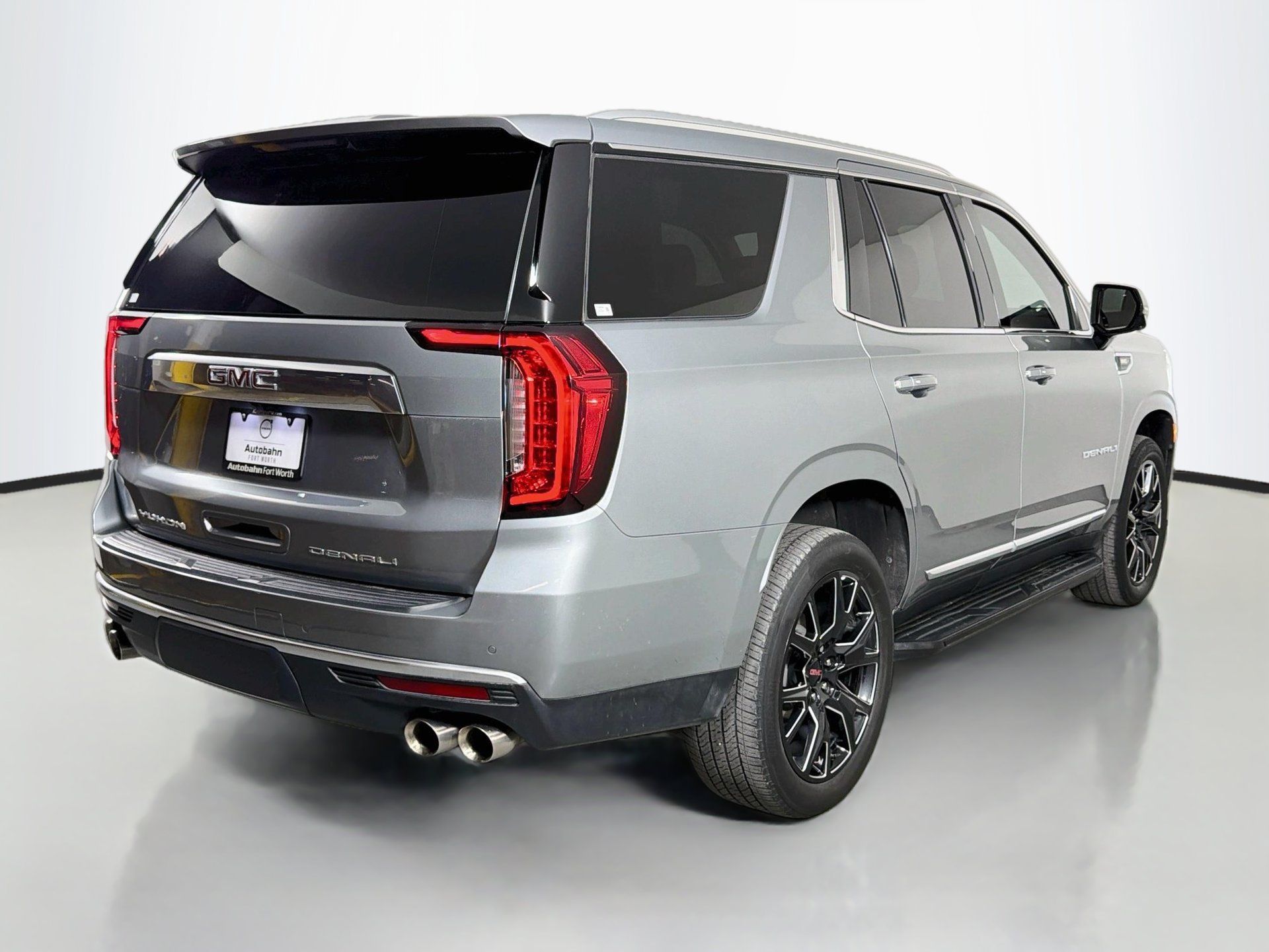 Used 2024 GMC Yukon Denali RWD image 6