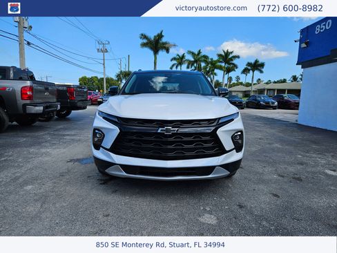 Used 2024 Chevrolet Blazer LT w/ Sound & Technology Package image 2