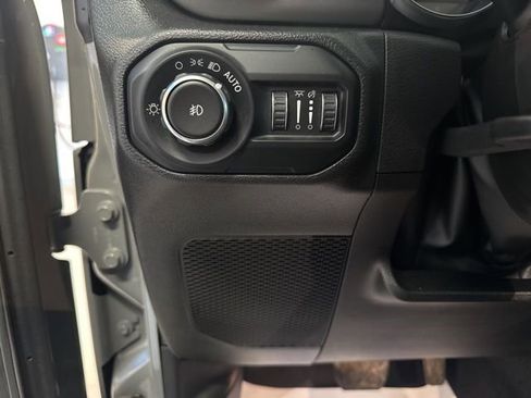 Used 2022 Jeep Wrangler Sport AWD/4WD image 25