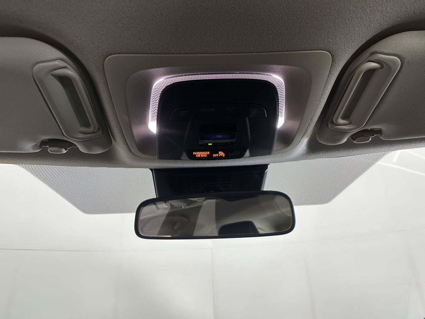 Used 2025 Toyota Corolla LE w/ LE Premium Package FWD image 35