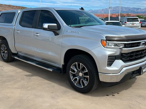 Used 2022 Chevrolet Silverado 1500 LT w/ LPO, Dark Essentials Package AWD/4WD image 8