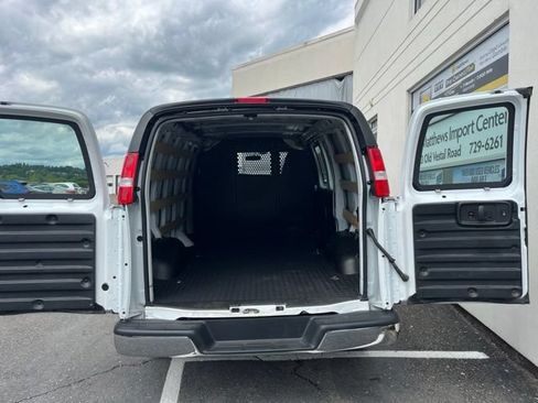 Used 2025 GMC Savana 2500 w/ Driver Convenience Package RWD image 19