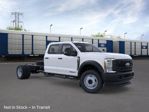 New 2026 Ford F550 4x4 Crew Cab image 7