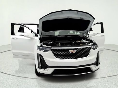 Used 2024 Cadillac XT6 Premium Luxury w/ LPO, Floor Liner Package AWD/4WD image 15