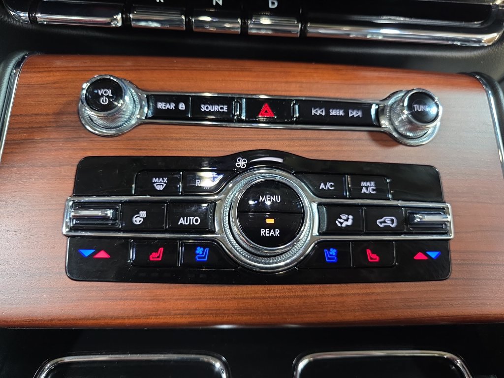 Used 2021 Lincoln Aviator Reserve w/ Equipment Group 201A AWD/4WD image 21