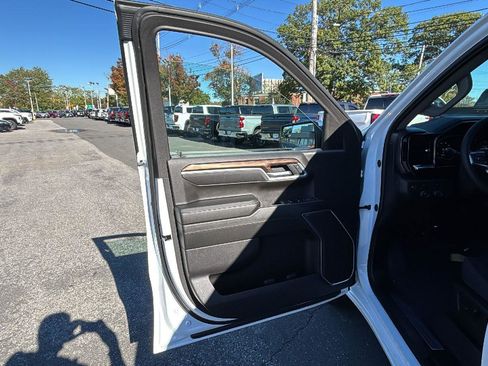 Certified 2025 Chevrolet Silverado 1500 LT image 11